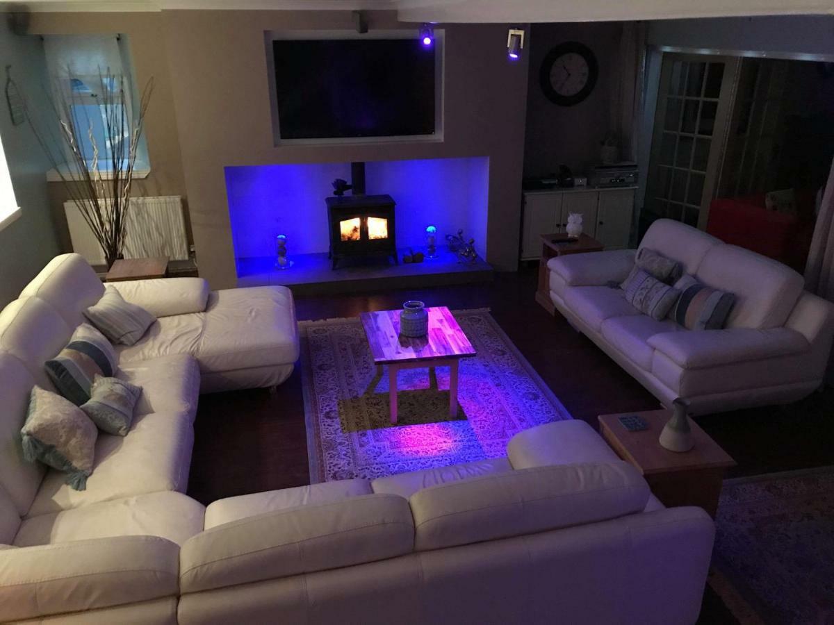Vollie House With Hot Tub, Sauna & Log Burner Penpont المظهر الخارجي الصورة